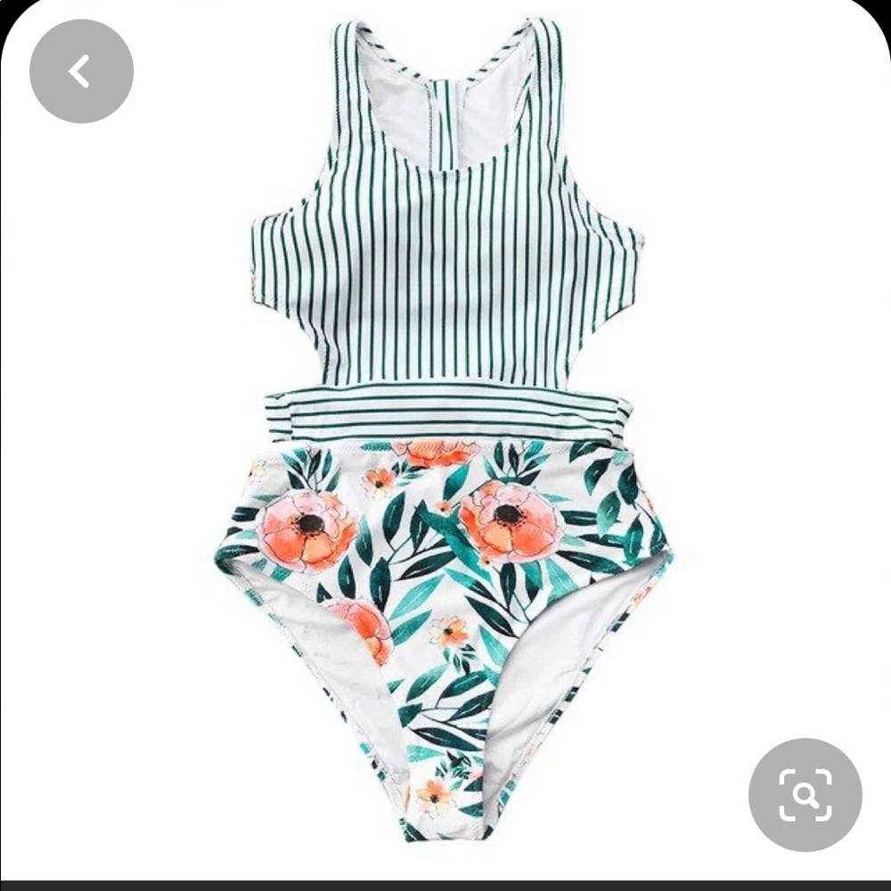 New with tags. Cupshe one piece swimsuit, medium.